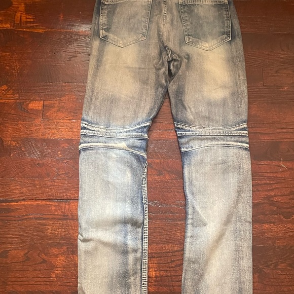 Men's Distressed Gray Jeans - Picture 2 of 2